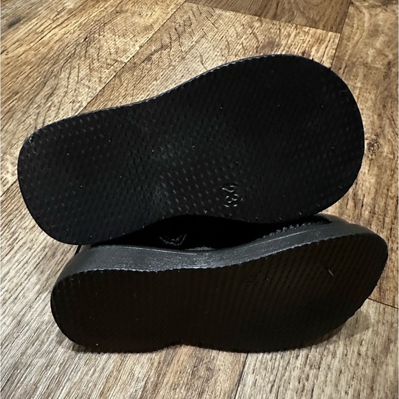 Black & Pearl Shoes | Toddler Girl 10 - Picture 3 of 7